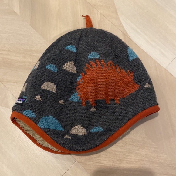 Patagonia reversible 12M boys hat - Picture 2 of 3